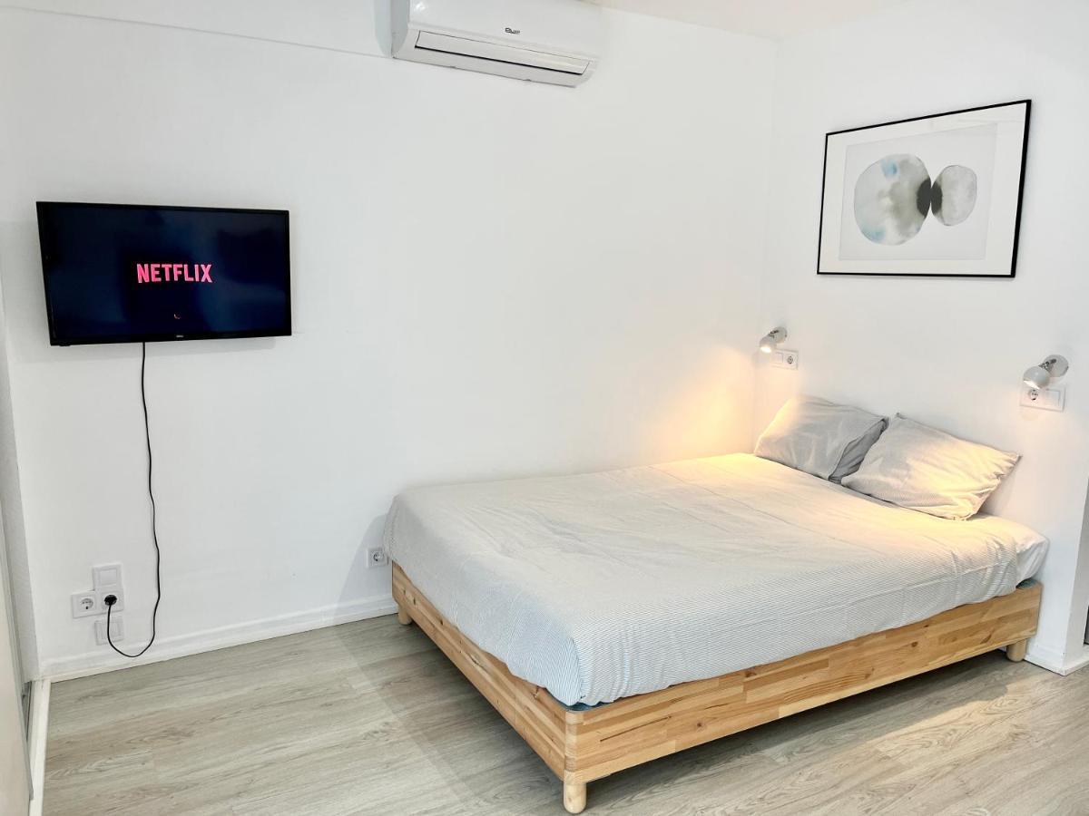 Cozy Central Studio Near The Beach เบนัลมาเดนา ภายนอก รูปภาพ
