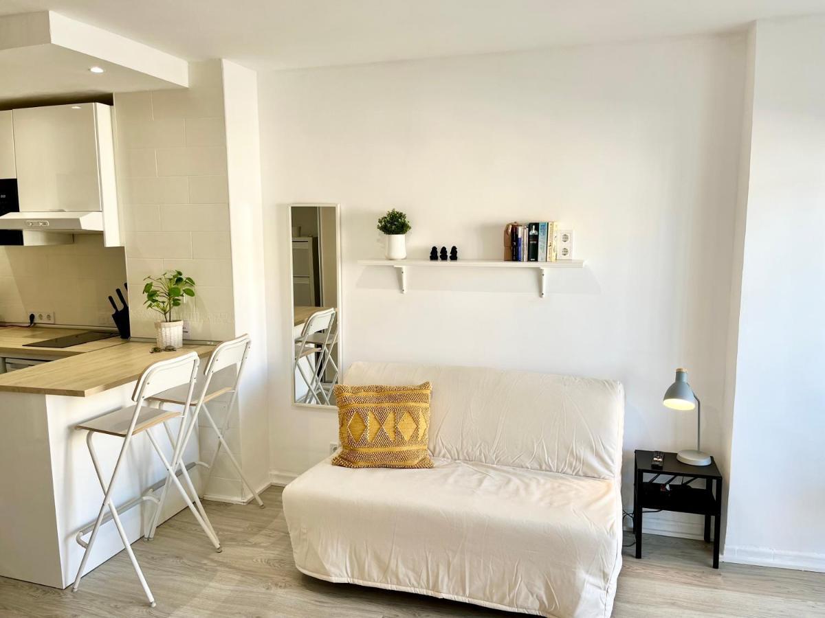 Cozy Central Studio Near The Beach เบนัลมาเดนา ภายนอก รูปภาพ
